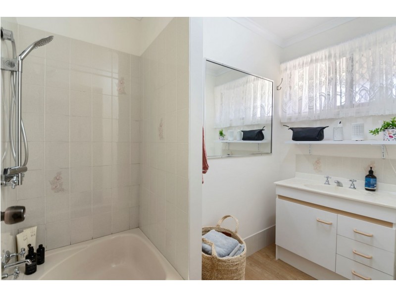 20 Raff Street, Allora QLD 4362