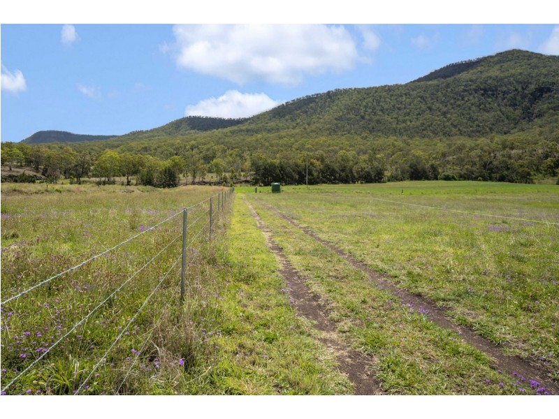 12 Top Swanfels Road, Swanfels QLD 4371