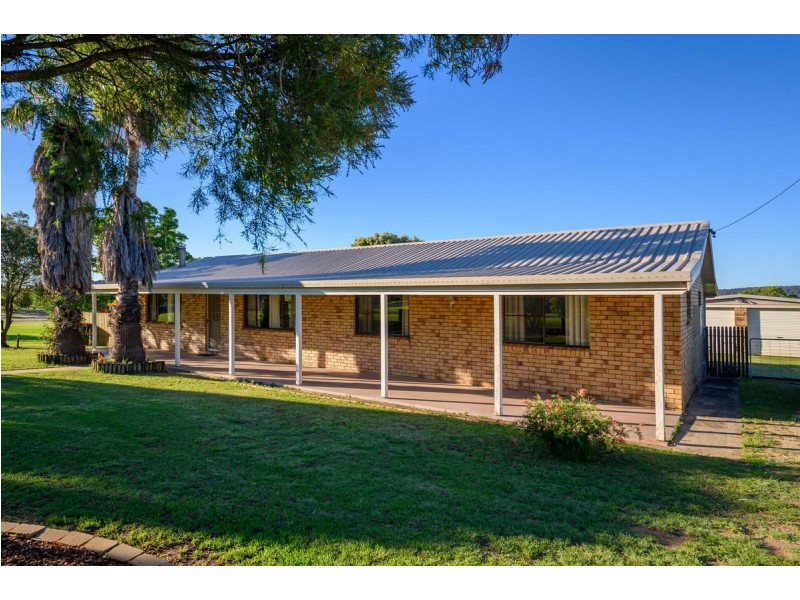 13 Johnson Street, Rosenthal Heights QLD 4370