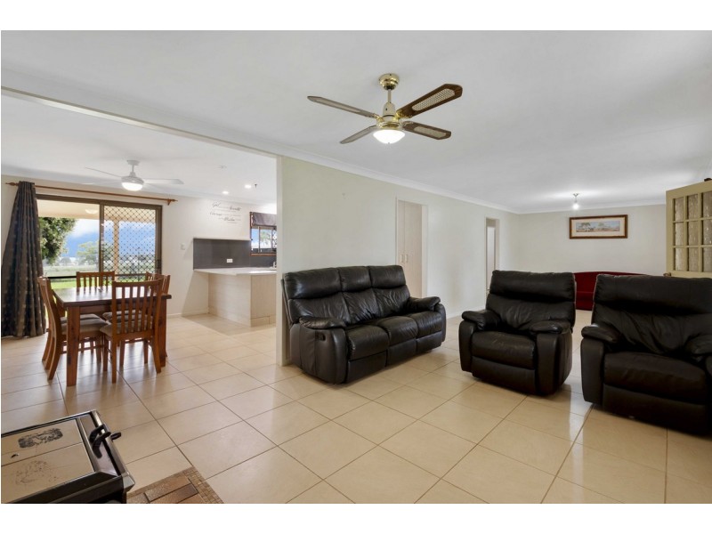 13 Johnson Street, Rosenthal Heights QLD 4370