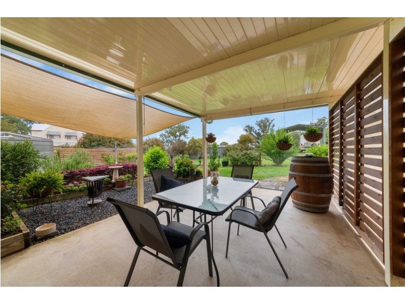 65 Vanneck Street, Yangan QLD 4371