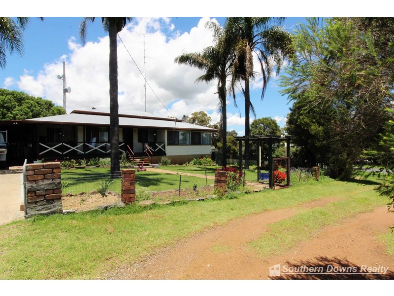 254 Wood Street, Warwick QLD 4370