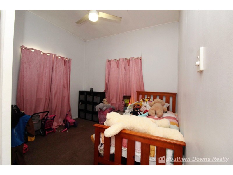 254 Wood Street, Warwick QLD 4370