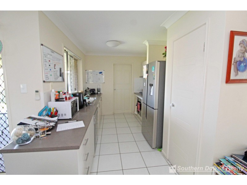 30 Capital Drive, Rosenthal Heights QLD 4370