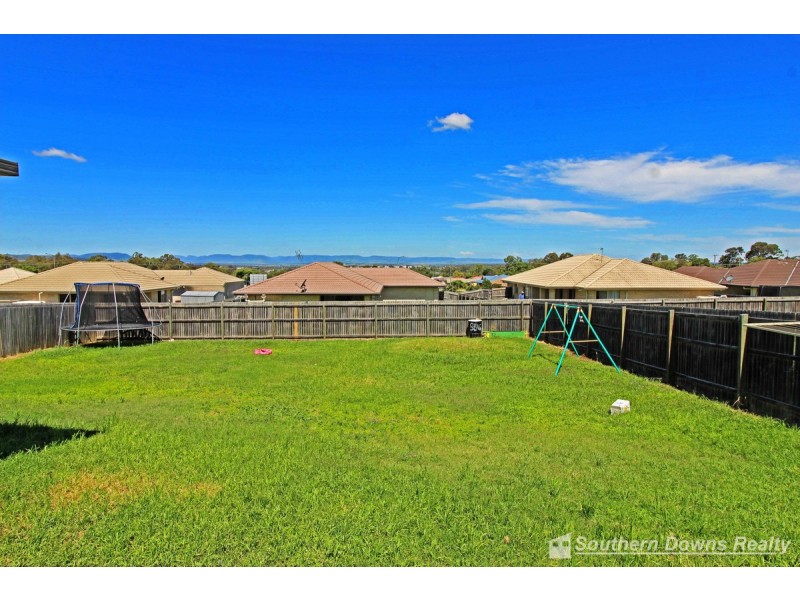 30 Capital Drive, Rosenthal Heights QLD 4370