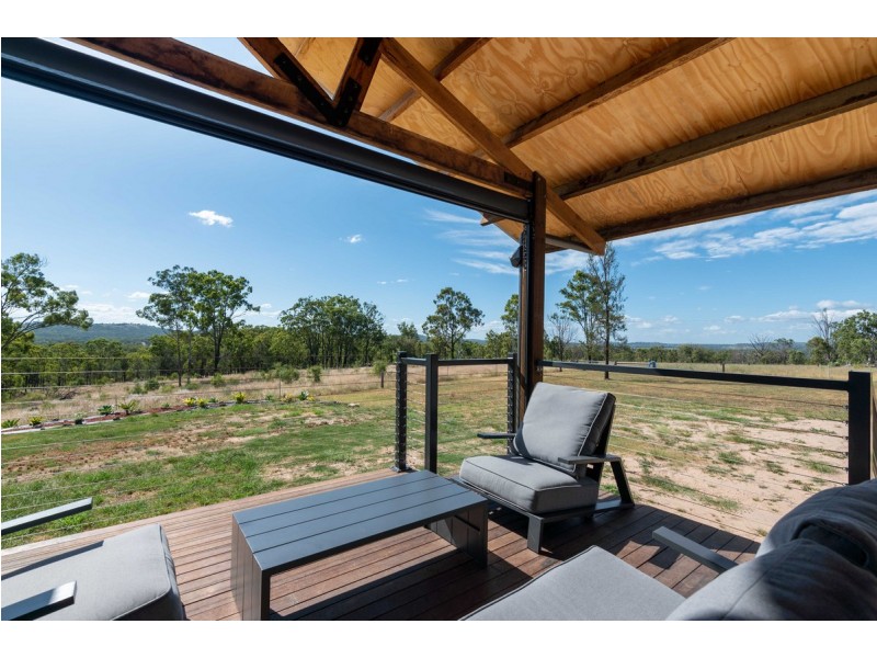 15602 Cunningham Highway, Cunningham QLD 4370