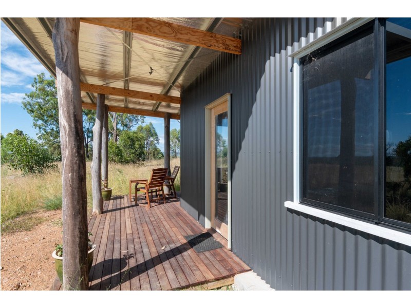 15602 Cunningham Highway, Cunningham QLD 4370