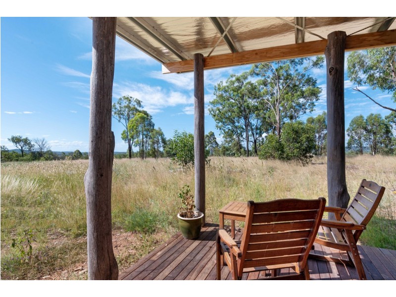 15602 Cunningham Highway, Cunningham QLD 4370