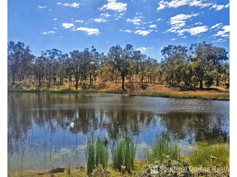 15602 Cunningham Highway, Cunningham QLD 4370