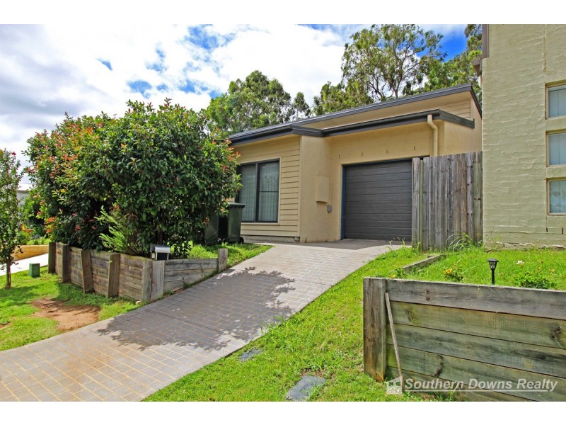 17 Augusta Close, Warwick QLD 4370