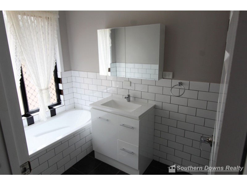 22 Woodford Drive, Cunningham QLD 4370
