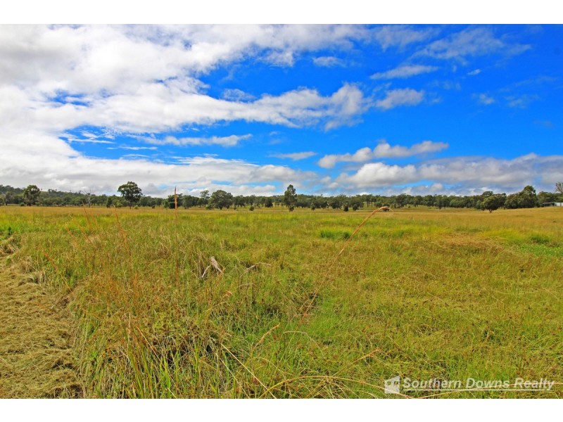 22 Woodford Drive, Cunningham QLD 4370