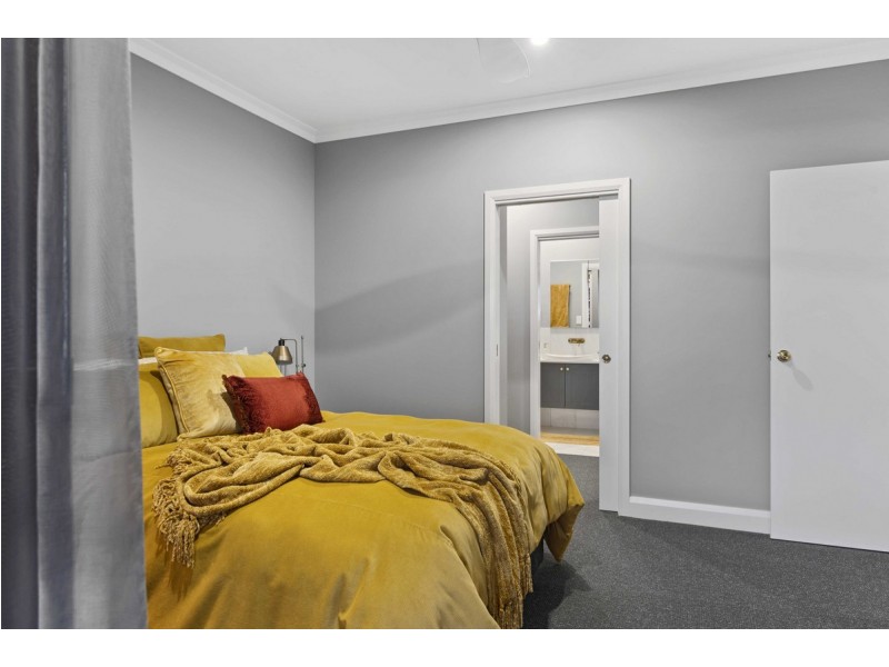 1 Derain Drive, Sladevale QLD 4370