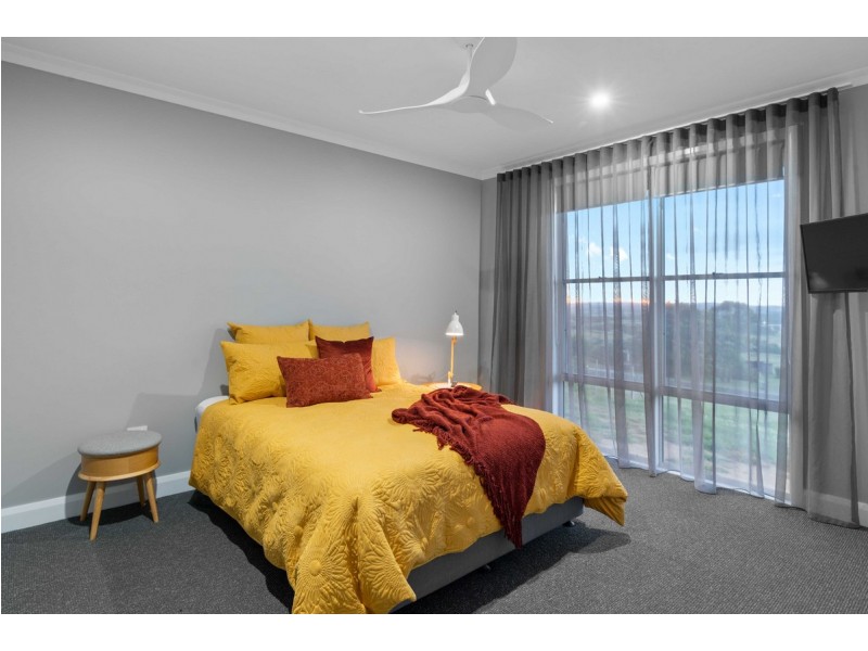 1 Derain Drive, Sladevale QLD 4370