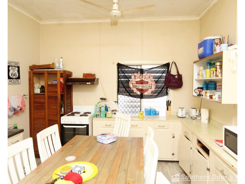 54 Stewart Avenue, Warwick QLD 4370