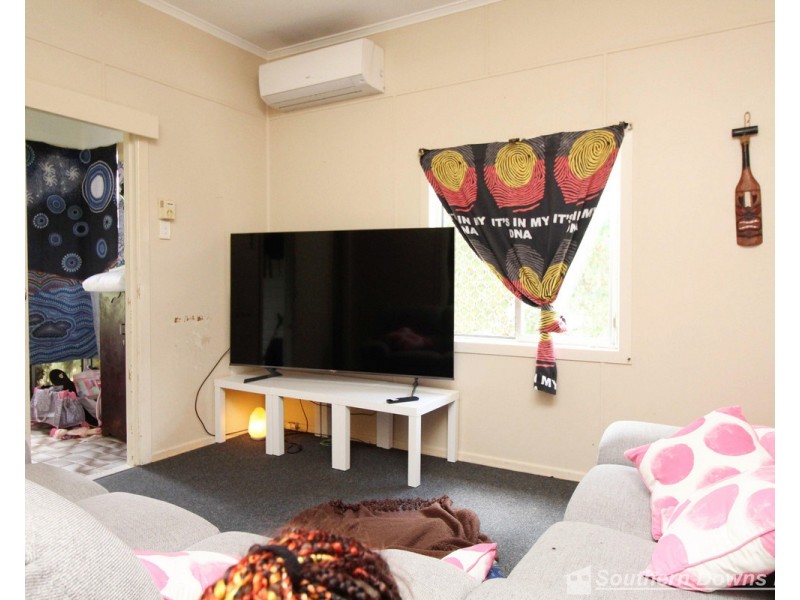 54 Stewart Avenue, Warwick QLD 4370