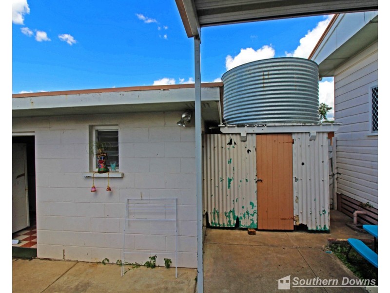 54 Stewart Avenue, Warwick QLD 4370