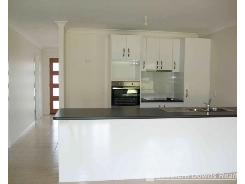 25 Sharon Drive, Warwick QLD 4370