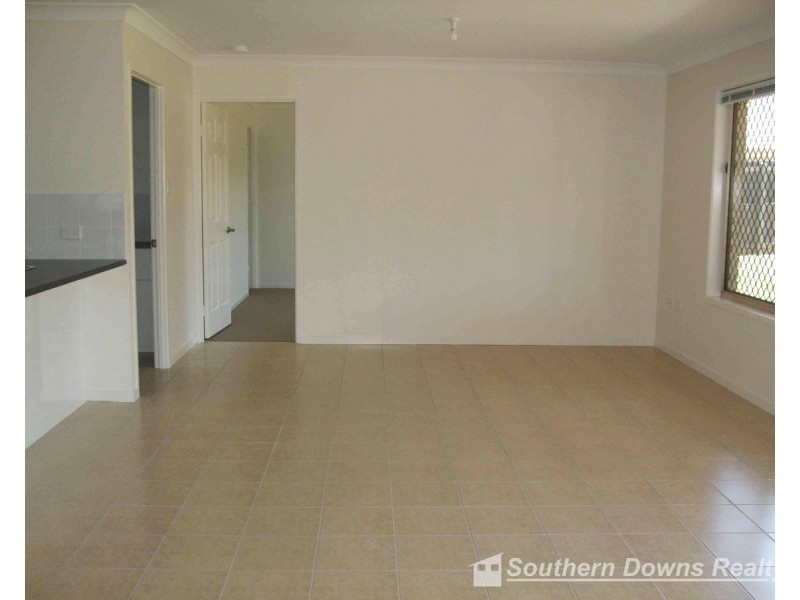 25 Sharon Drive, Warwick QLD 4370