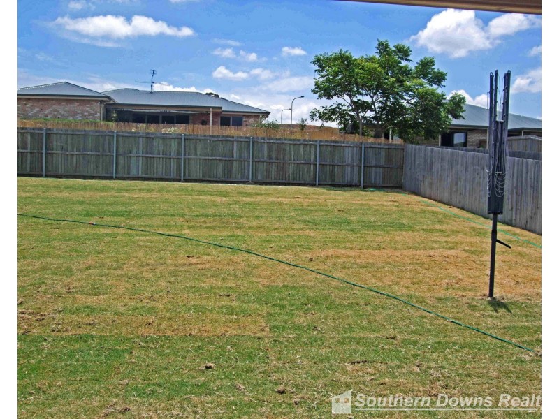 25 Sharon Drive, Warwick QLD 4370