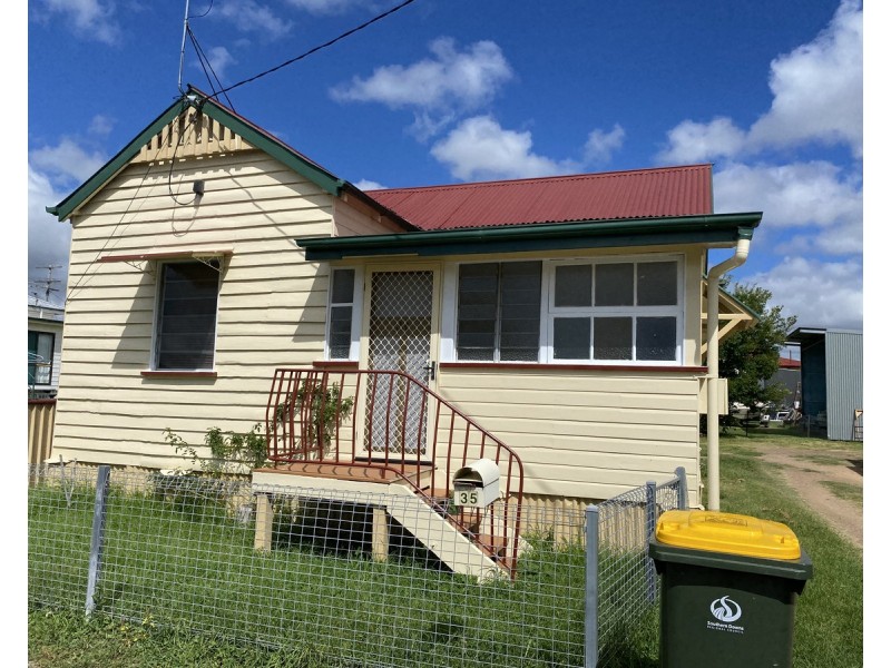 35 Myall Avenue, Warwick QLD 4370