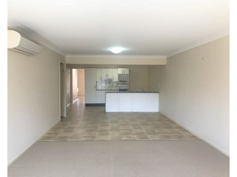 2/38 Law Road, Warwick QLD 4370