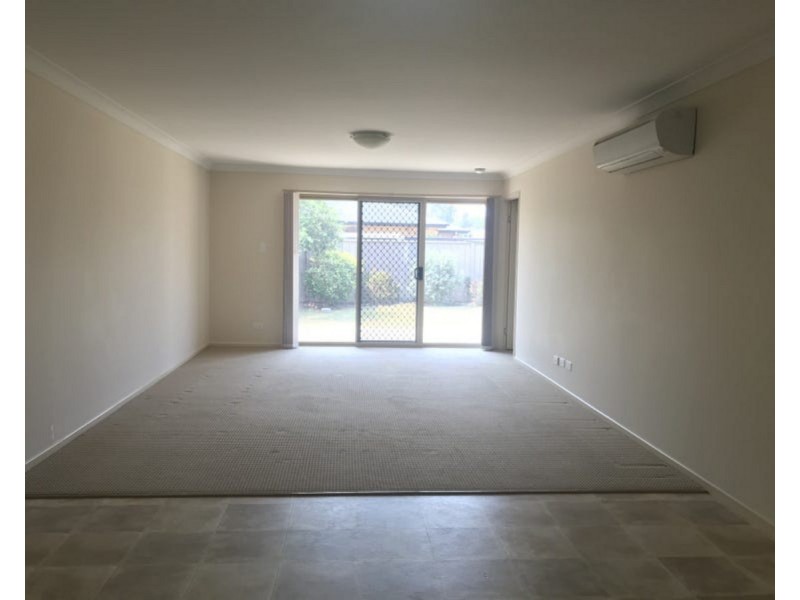 2/38 Law Road, Warwick QLD 4370
