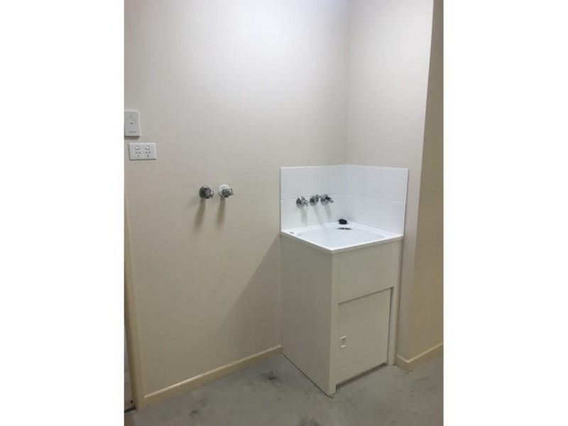 2/38 Law Road, Warwick QLD 4370