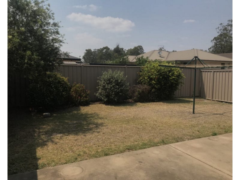 2/38 Law Road, Warwick QLD 4370