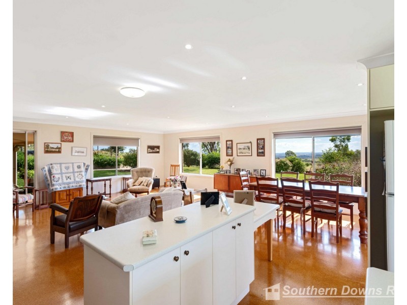 190 Ghost Gate Road, Berat QLD 4362