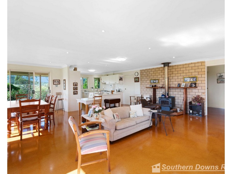 190 Ghost Gate Road, Berat QLD 4362