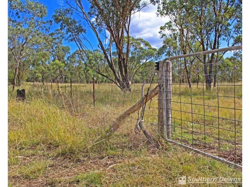 190 Ghost Gate Road, Berat QLD 4362