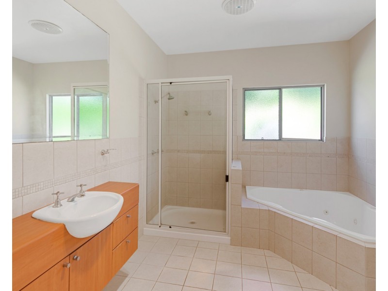 11 Weewondilla Road, Warwick QLD 4370