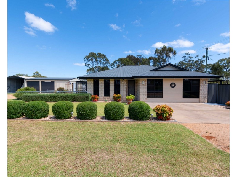 26 Allora Street, Hendon QLD 4362