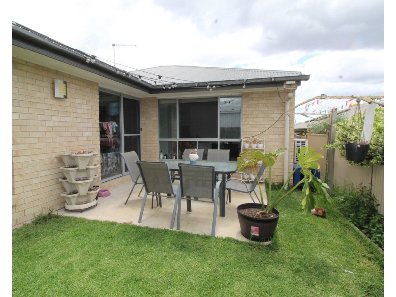 8/208 Wood Street, Warwick QLD 4370