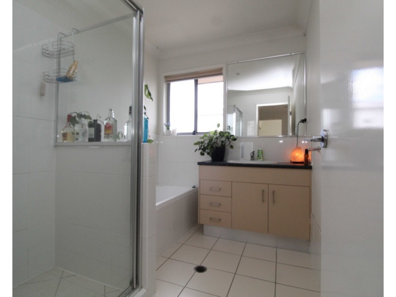 8/208 Wood Street, Warwick QLD 4370