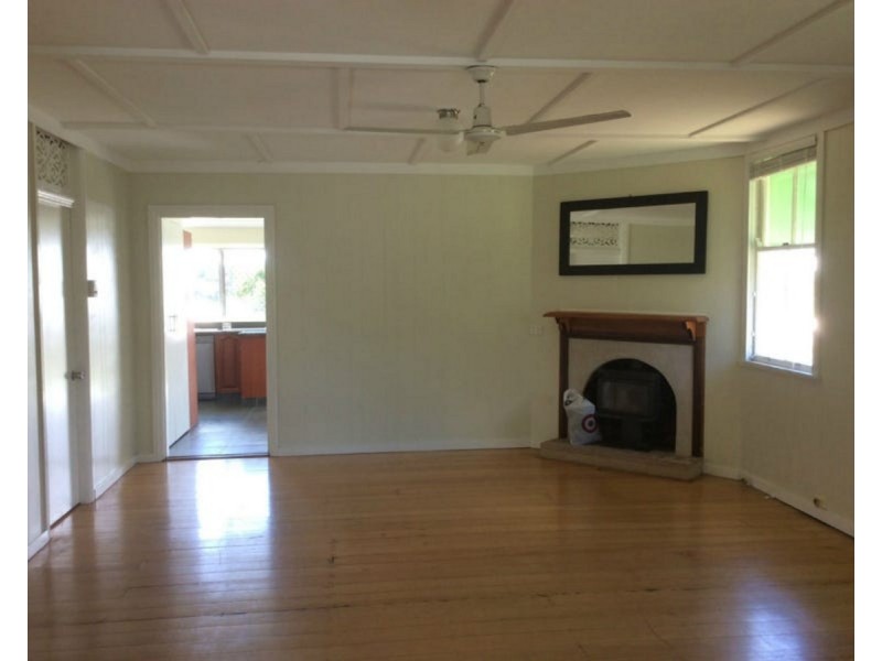 9 Wallace Street, Warwick QLD 4370