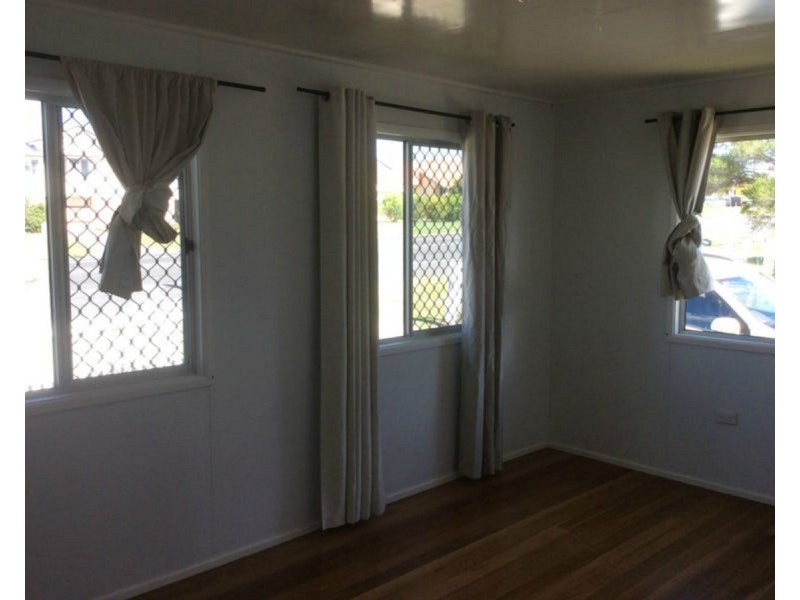 9 Wallace Street, Warwick QLD 4370