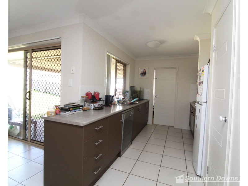 17 Capital Drive, Warwick QLD 4370