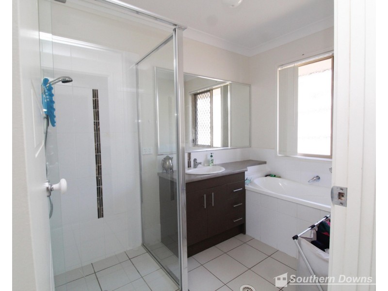 17 Capital Drive, Warwick QLD 4370