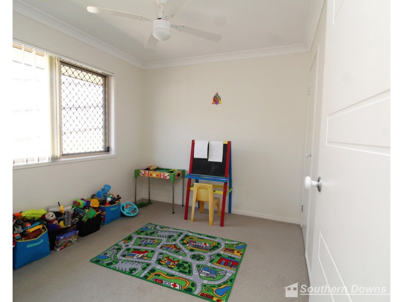 17 Capital Drive, Warwick QLD 4370