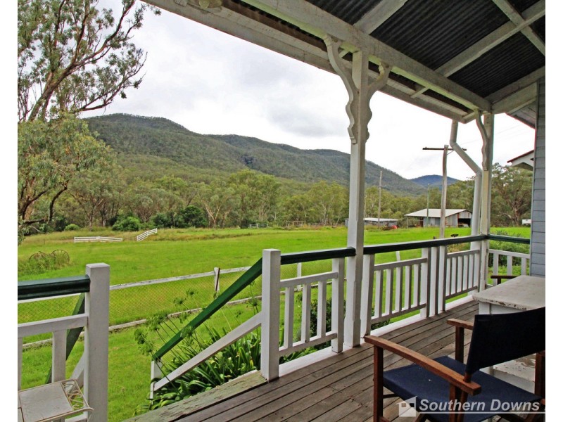 874 Top Swanfels Road, Swanfels QLD 4371