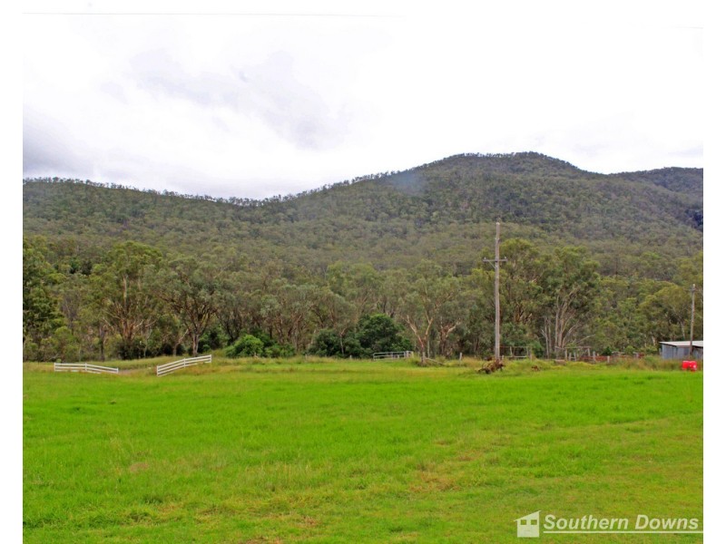 874 Top Swanfels Road, Swanfels QLD 4371