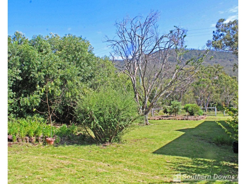 874 Top Swanfels Road, Swanfels QLD 4371