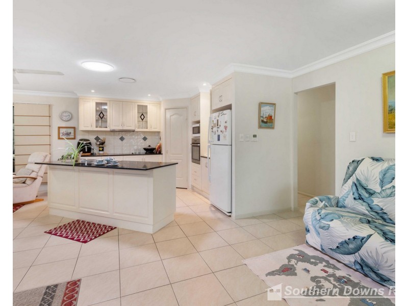 12 Hans Borgar Court, Warwick QLD 4370