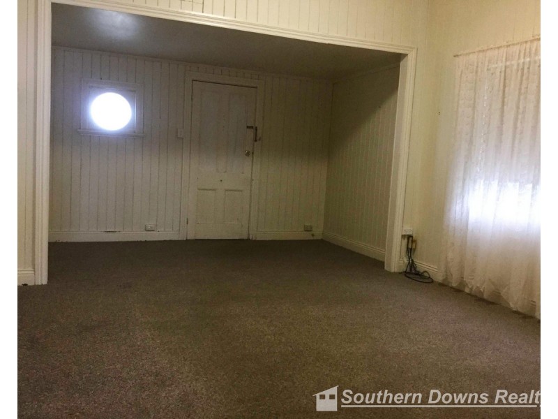 19 King Street, Warwick QLD 4370