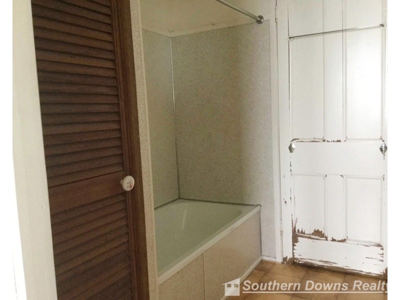 19 King Street, Warwick QLD 4370