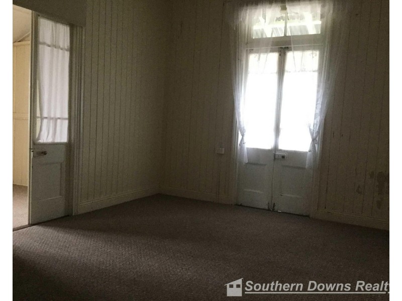 19 King Street, Warwick QLD 4370