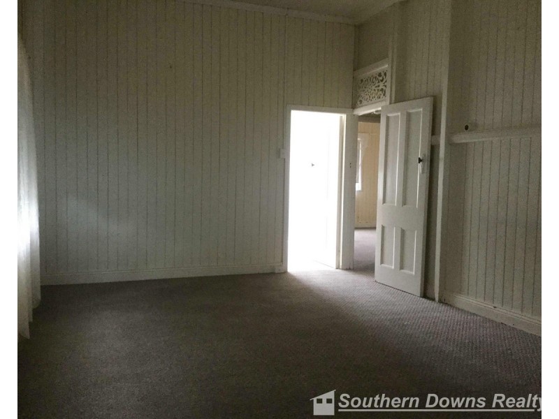 19 King Street, Warwick QLD 4370