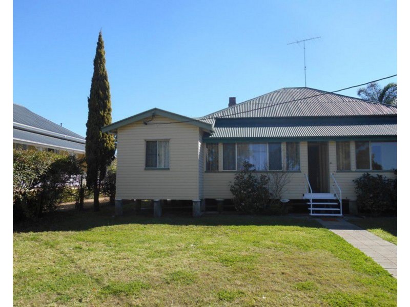 1/77 Guy Street, Warwick QLD 4370